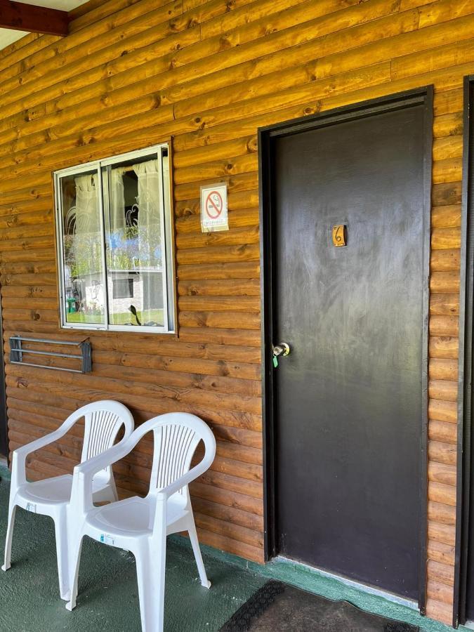 Camping Hostal Tipanie Moana Aeropuerto Centro Hanga Roa Exterior photo